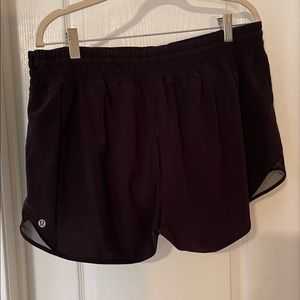 Lululemon Hotty Hot Short Black SZ 12 Tall